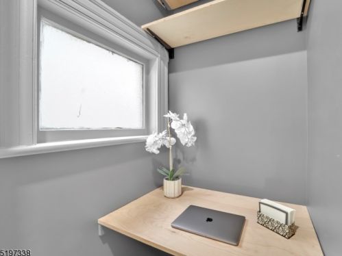 33 Liberty St, Town Center NJ 07052-5501 exterior