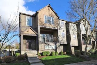 10920 Briarwood Pl, Portland, OR 97223-1954