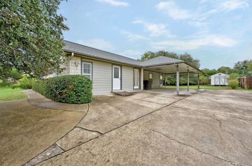 13810 Fm 1826, Austin TX 78737-9129 exterior