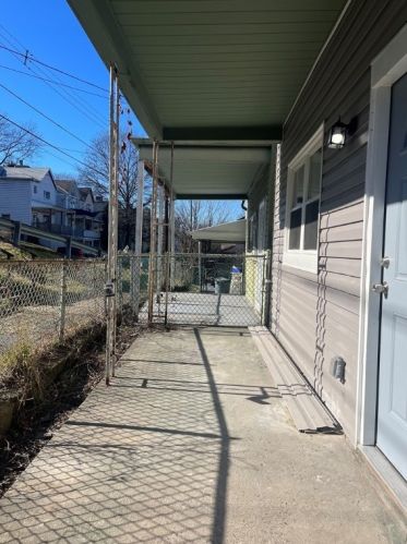 7 Musgrave St, Pittsburgh PA  15207-1466 exterior