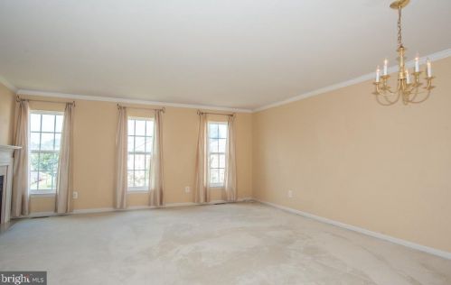 6115 Les Dorson Ln, Alexandria VA  22315-3224 exterior