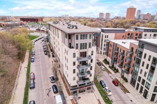 2080 Commerce St, Milwaukee WI  53212-3479 exterior