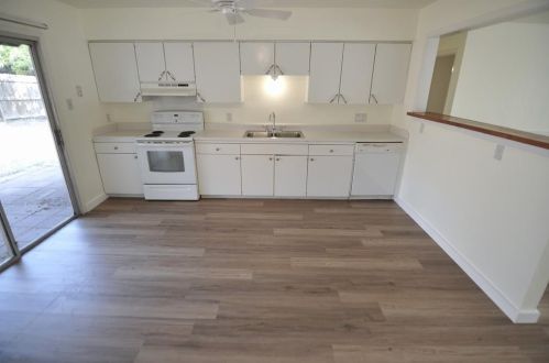 2401 Aldford Dr, Austin TX  78745-4819 exterior