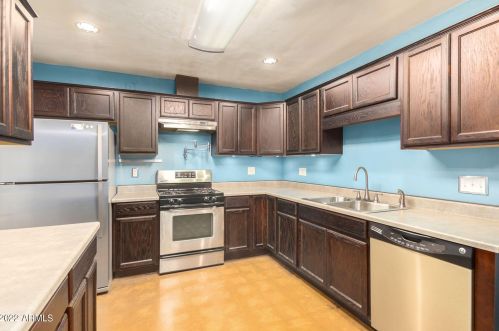 2116 Avalon Dr, Phoenix AZ 85015-5605 exterior