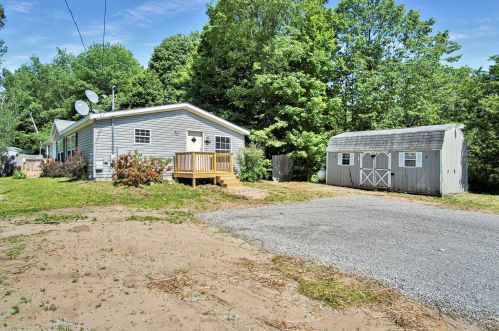 3320 Pillon Rd, Meskegon, MI 49445-8559