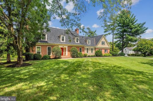 12104 Drews Ct, Rockville, MD 20854-1133