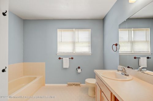 30 Emily Dr, Old Bridge NJ 08857-3811 exterior