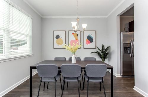 2774 Laurel Ridge Cir, Atlanta GA  30344-8000 exterior