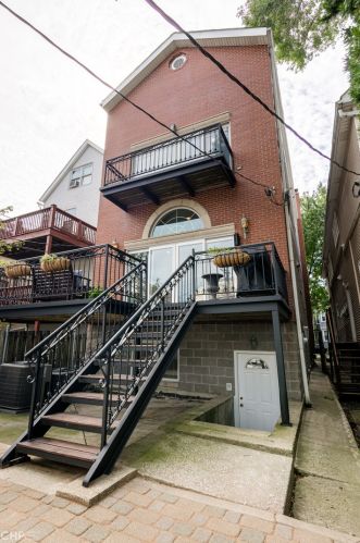 1512 Oakdale Ave, Chicago IL 60657-4011 exterior