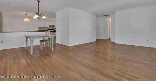 309 Eastham Rd, Point Pleasant Beach NJ 08742-2013 exterior