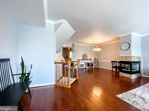 5817 Appleford Dr, Alexandria VA  22315-5625 exterior