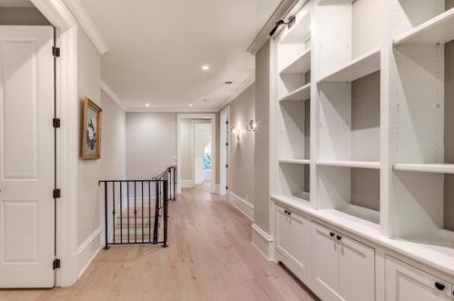 4200 Glengary Dr, Atlanta GA  30342-3508 exterior