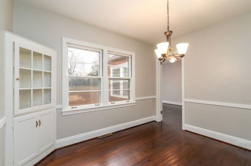 279 Midvale Dr, Atlanta GA 30342-3327 exterior