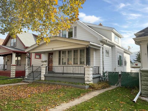 1236 31st St, Milwaukee, WI 53208-2940