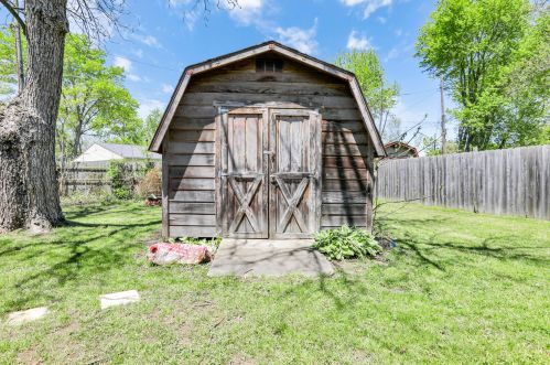 1064 Kelly Dr, Hebron OH 43025-9505 exterior