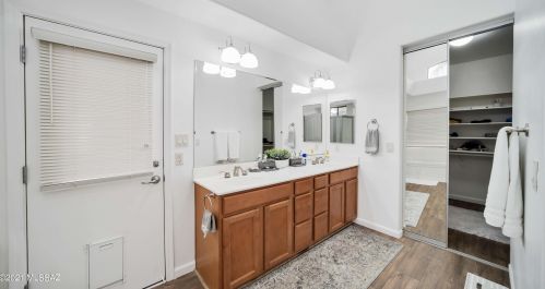 4977 Louis River Way, Tucson AZ  85718-4756 exterior