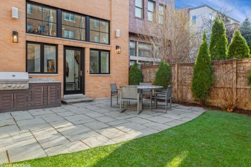 1508 Byron St, Chicago IL 60618-3709 exterior