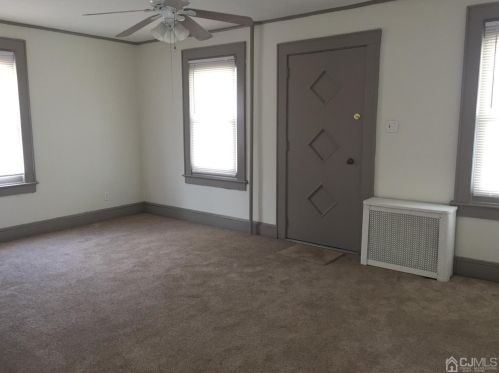 2 6th St, New Brunswick NJ 08901-3316 exterior