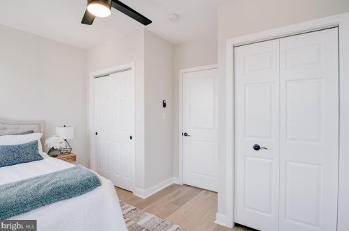 617 18th St, Washington DC 20020-6812 exterior