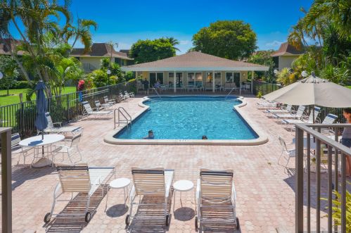 1271 13th St, Boca Raton FL  33486-5307 exterior