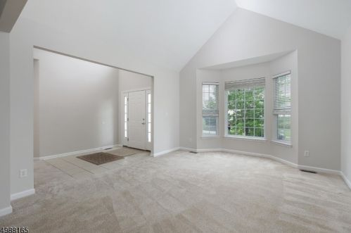 9 Bujak Ct, Bridgewater NJ  08807-7048 exterior