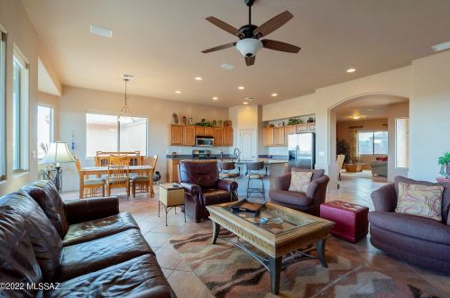 2164 Calle Casas Lindas, Green Valley AZ 85622-8041 exterior