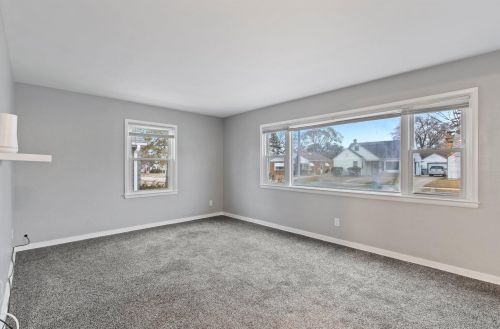 4895 62nd St, Milwaukee, WI 53218-4114