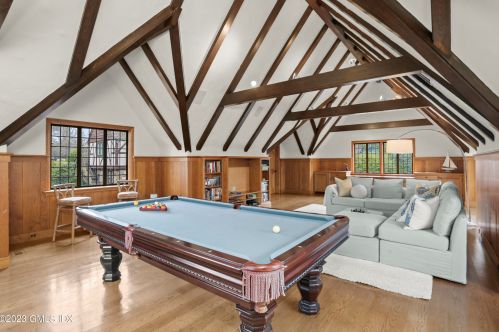 528 Field Point Rd, Greenwich CT 06830-6446 exterior