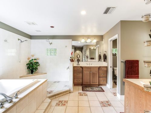 12607 51 St, Tampa FL 33619-1418 exterior