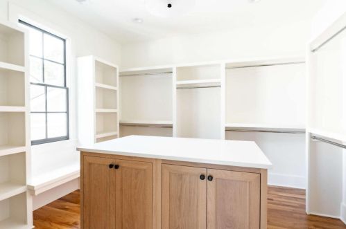 1130 Hudson Dr, Atlanta GA  30306-3578 exterior