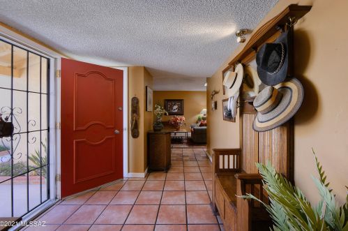 808 Abrego Dr, Green Valley AZ 85614-3641 exterior