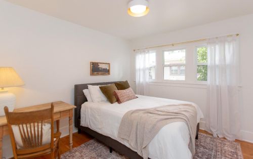 1207 Myrtle St, Turlock CA  95380-4933 exterior