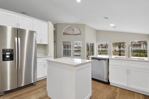 7864 Gardner Dr, Naples FL 34109-0607 exterior