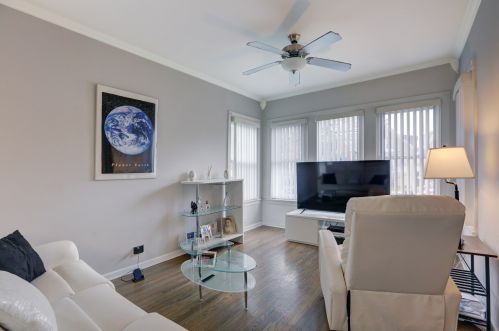 3549 Evergreen Ave, Chicago, IL 60651-2221