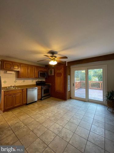 1709 Farragut Ave, Rockville MD  20851-1441 exterior