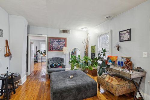 1936 Portage St, Kalamazoo MI 49001-5153 exterior