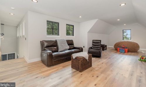 2054 Church Rd, Hummelstown PA exterior