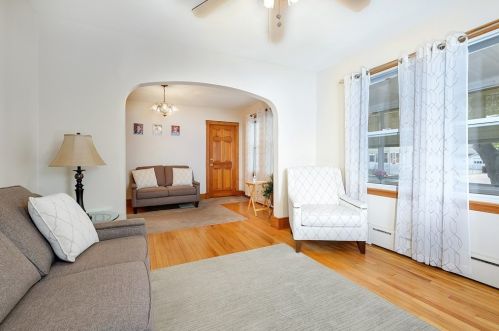 50 Beverly St, Chicopee MA 01013-1126 exterior