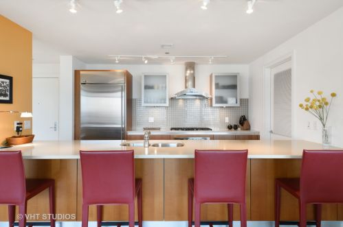 340 Randolph St, Chicago IL  60601-7618 exterior