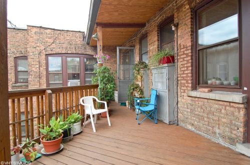 1444 Pratt Ave, Chicago IL  60626-3722 exterior