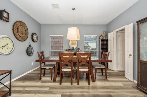 8615 Cross Country Dr, Humble TX 77346-6113 exterior