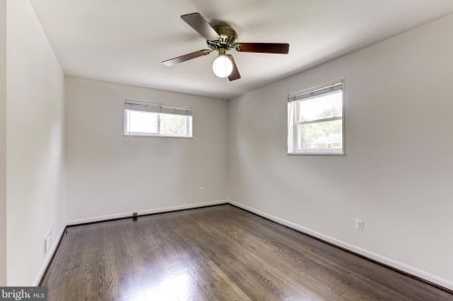 4706 Creek Shore Dr, Rockville MD  20852-2407 exterior