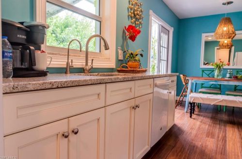 728 102 Ave, Naples FL 34108-3213 exterior