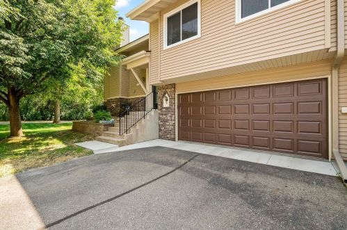 1558 Baylor Ct, Saint Paul, MN 55122-1859