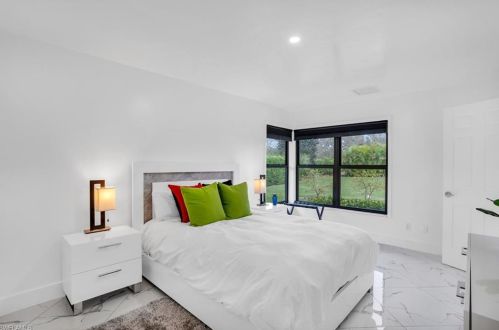 1919 Countess Ct, Naples FL 34110-1005 exterior