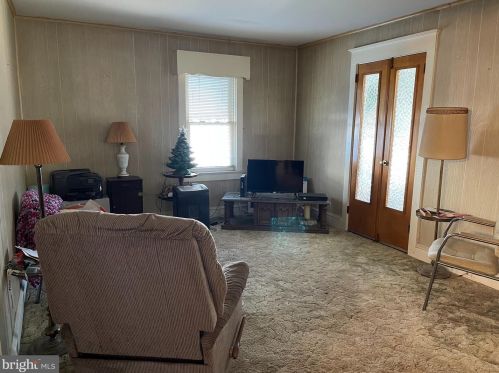 327 Bowers Ave, Runnemede NJ 08078-1323 exterior