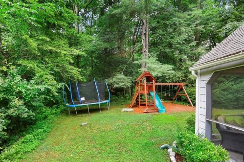 54 Cobbs Ml Rd, Wilton CT exterior