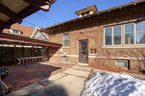 1139 Layton Blvd, Milwaukee WI 53215-1654 exterior