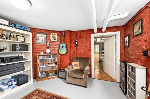 420 Hawthorne Rd, Duluth MN 55812-1936 exterior