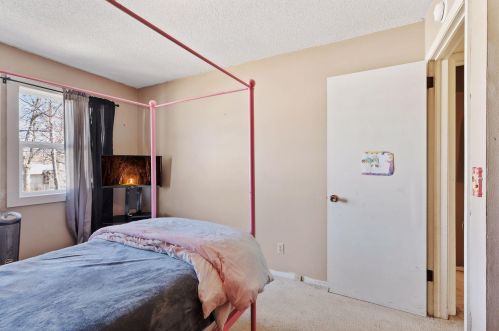 1209 8 Ave, South Saint Paul MN 55075-2052 exterior